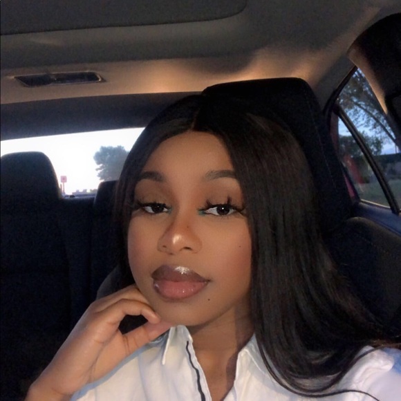 Meet your Posher, Chantal - Picture 1 of 1